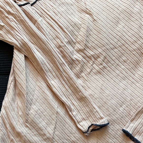 Zara Beige Ribbed Long Sleeve Top with Dark Edging - Picture 3 of 8